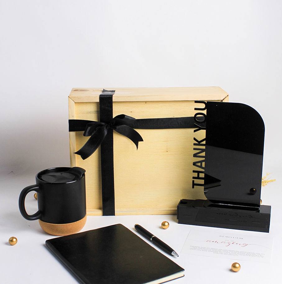 Cheers to 2026 Hamper