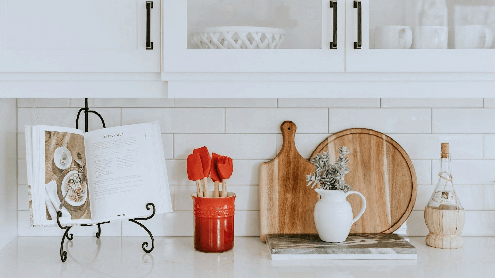 Kitchen gadgets and cookware gifts