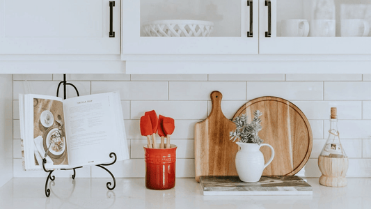 Kitchen gadgets and cookware gifts