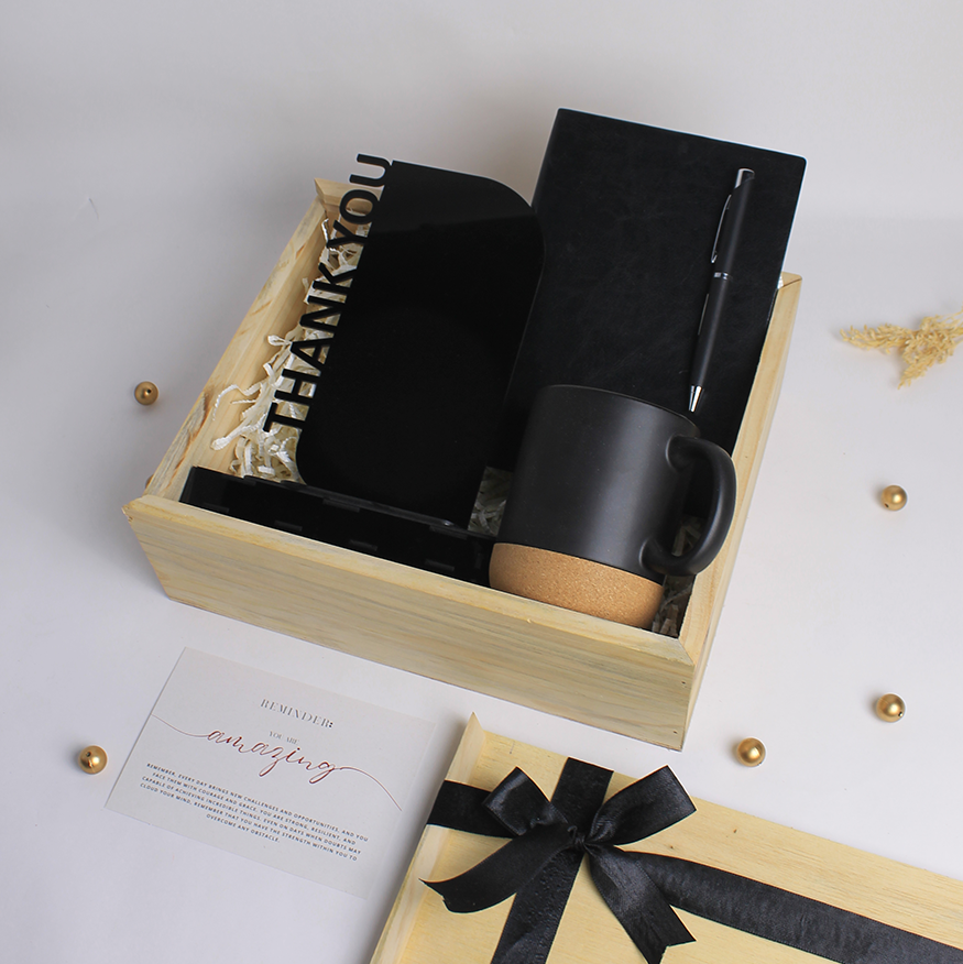 Cheers to 2026 Hamper